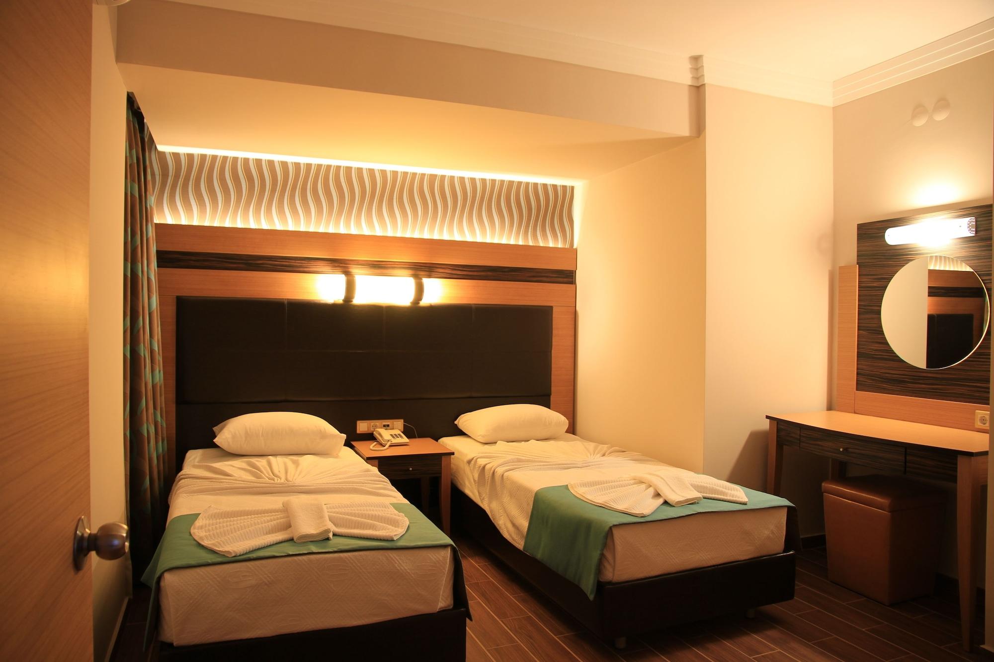 Club Alpina Hotell Marmaris Eksteriør bilde