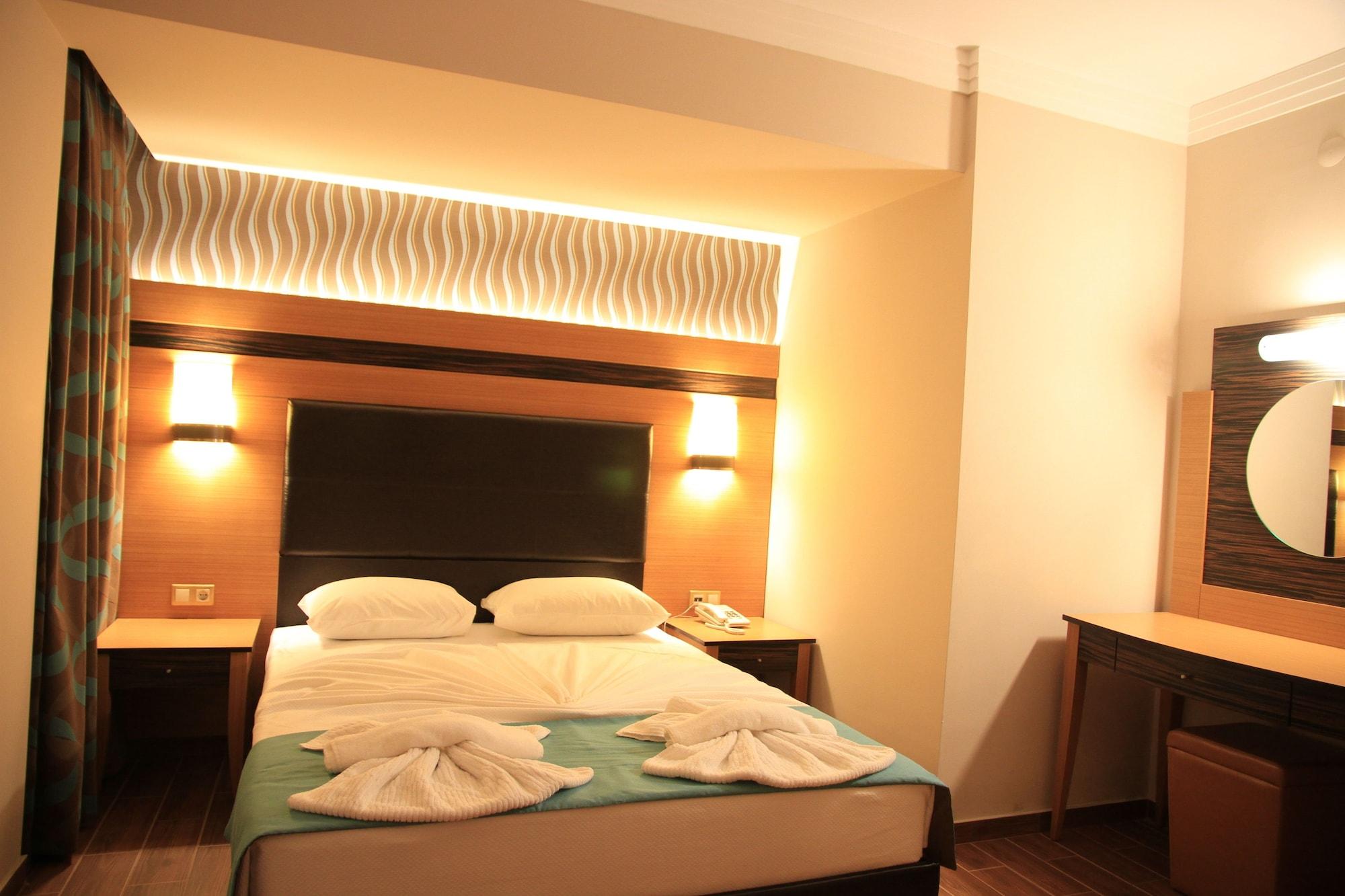 Club Alpina Hotell Marmaris Eksteriør bilde