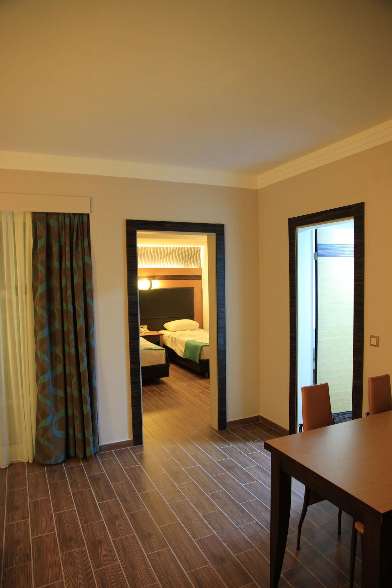 Club Alpina Hotell Marmaris Eksteriør bilde