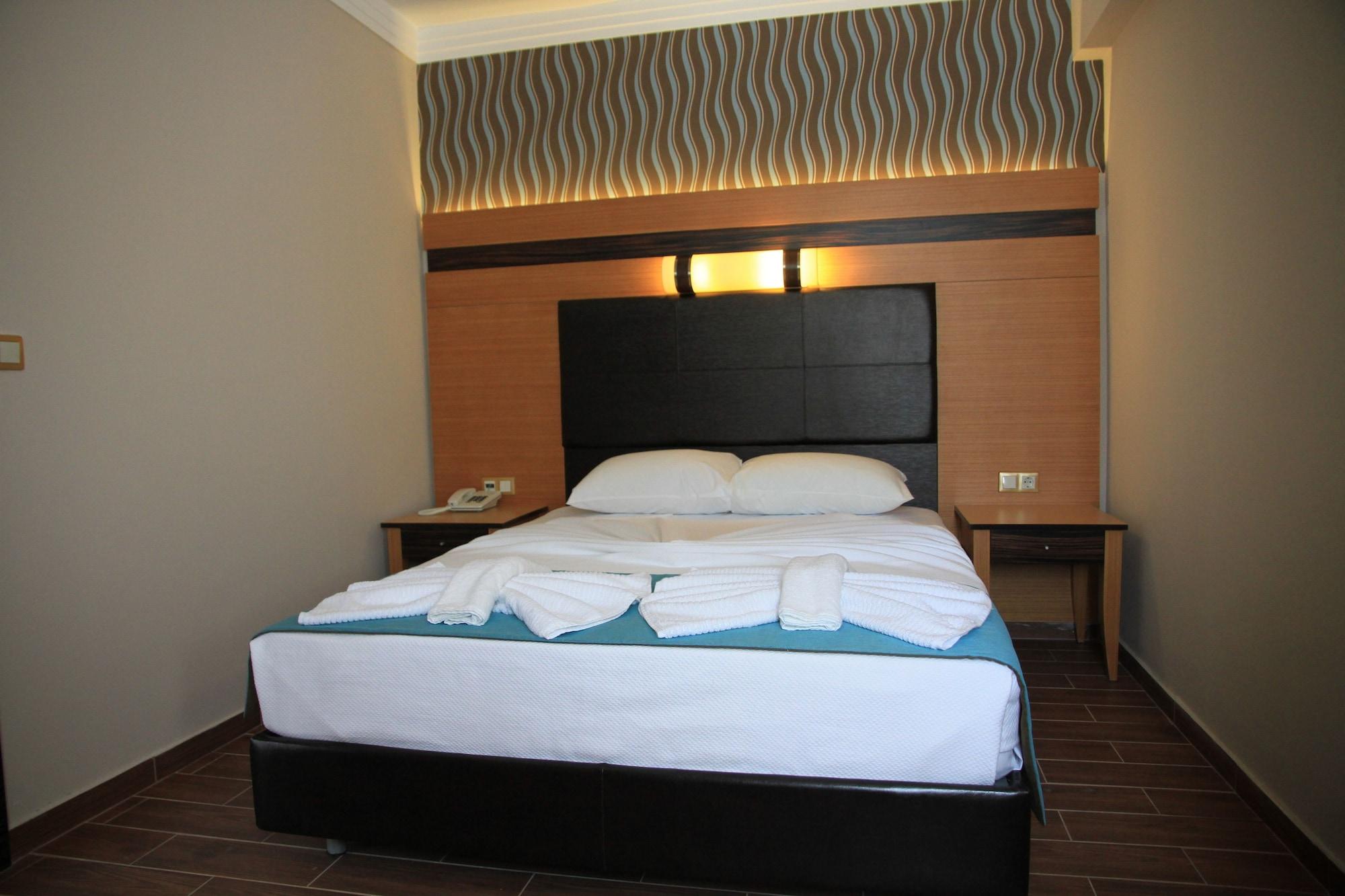 Club Alpina Hotell Marmaris Eksteriør bilde