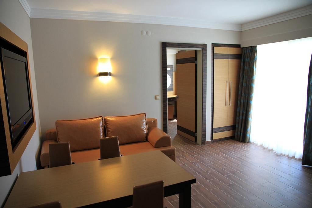 Club Alpina Hotell Marmaris Eksteriør bilde