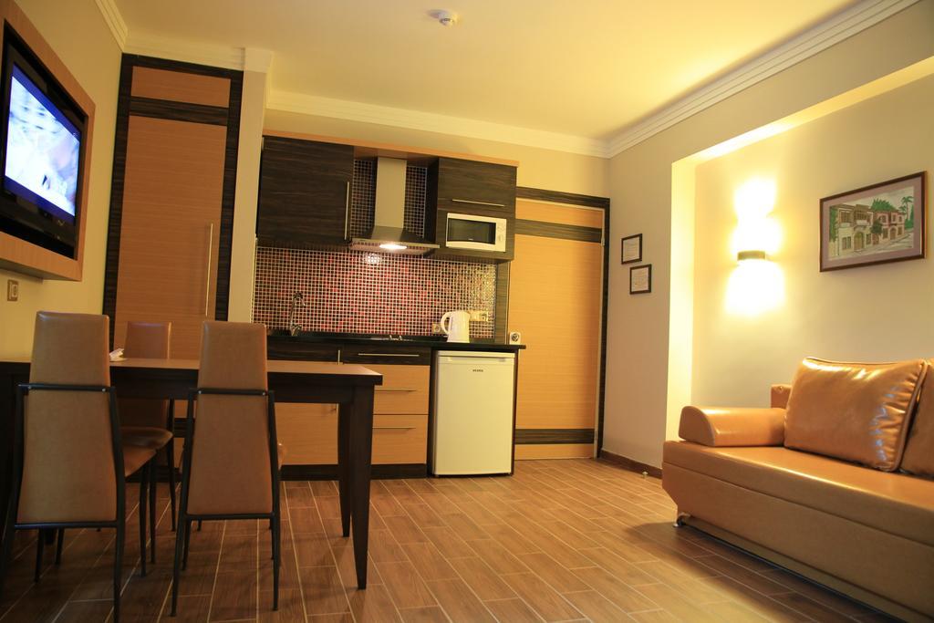 Club Alpina Hotell Marmaris Eksteriør bilde