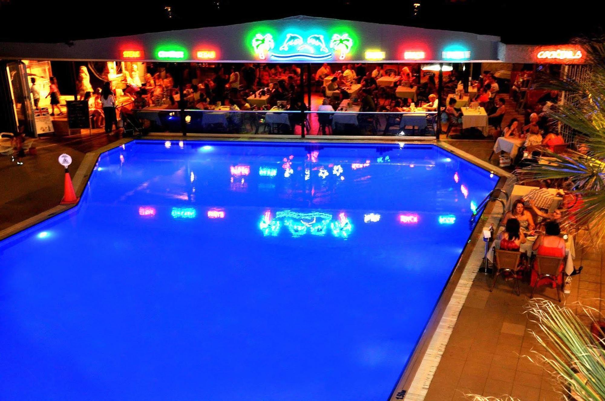 Club Alpina Hotell Marmaris Eksteriør bilde