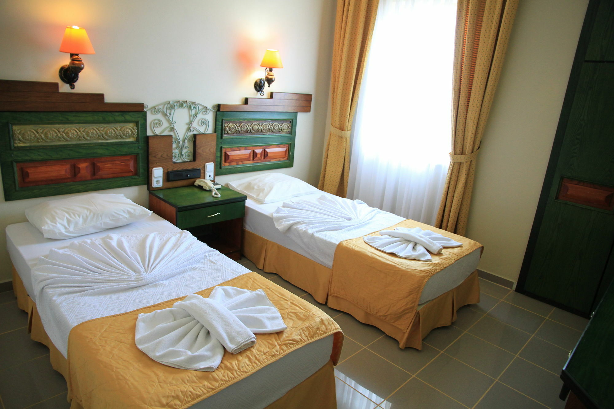 Club Alpina Hotell Marmaris Eksteriør bilde