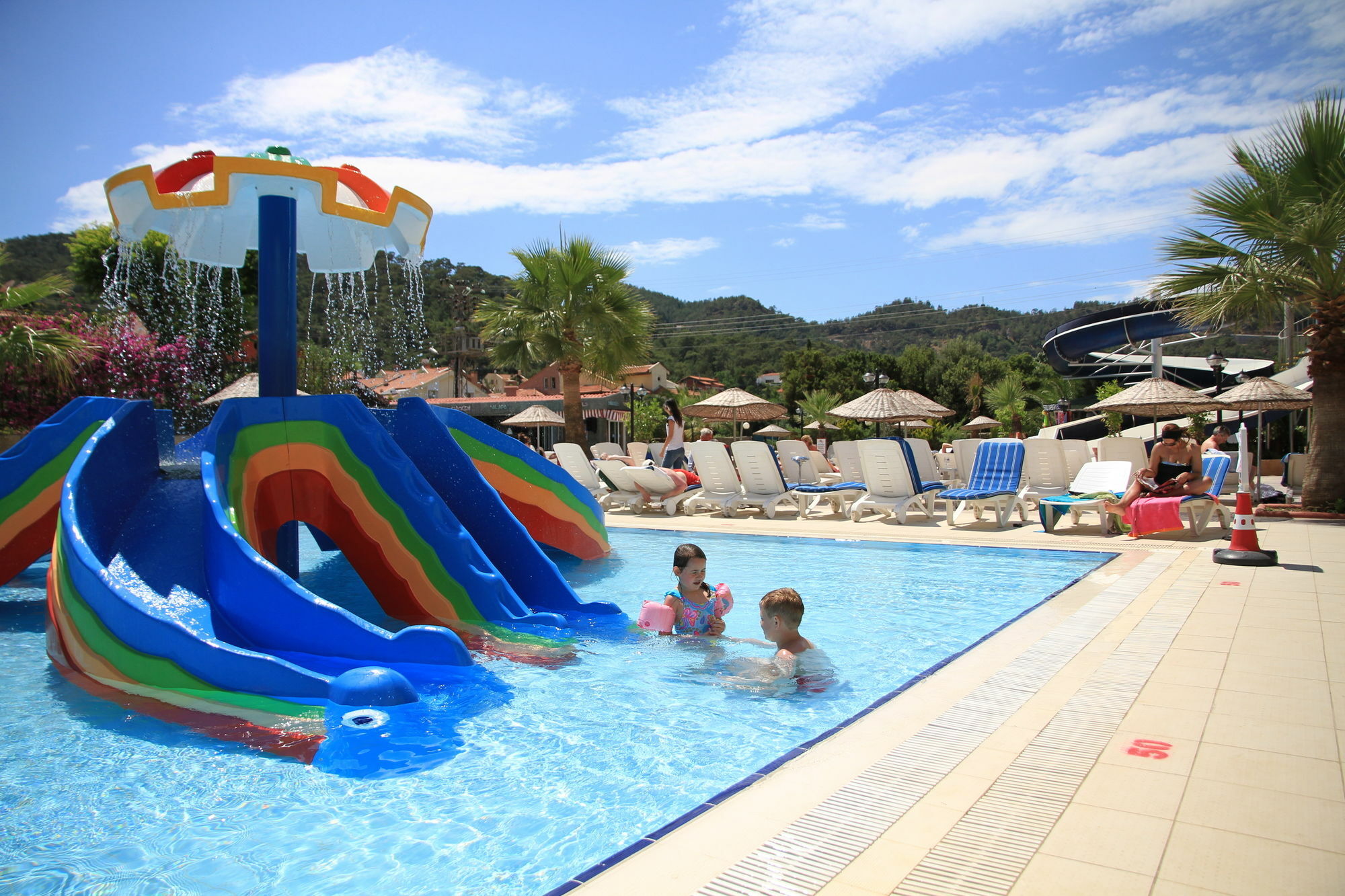 Club Alpina Hotell Marmaris Eksteriør bilde